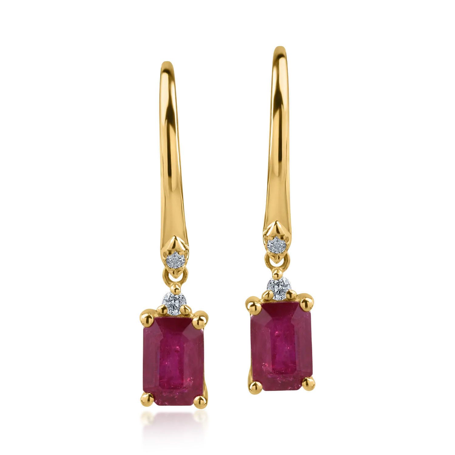 Yellow gold earrings with 1.4ct rubies and 0.04ct diamonds