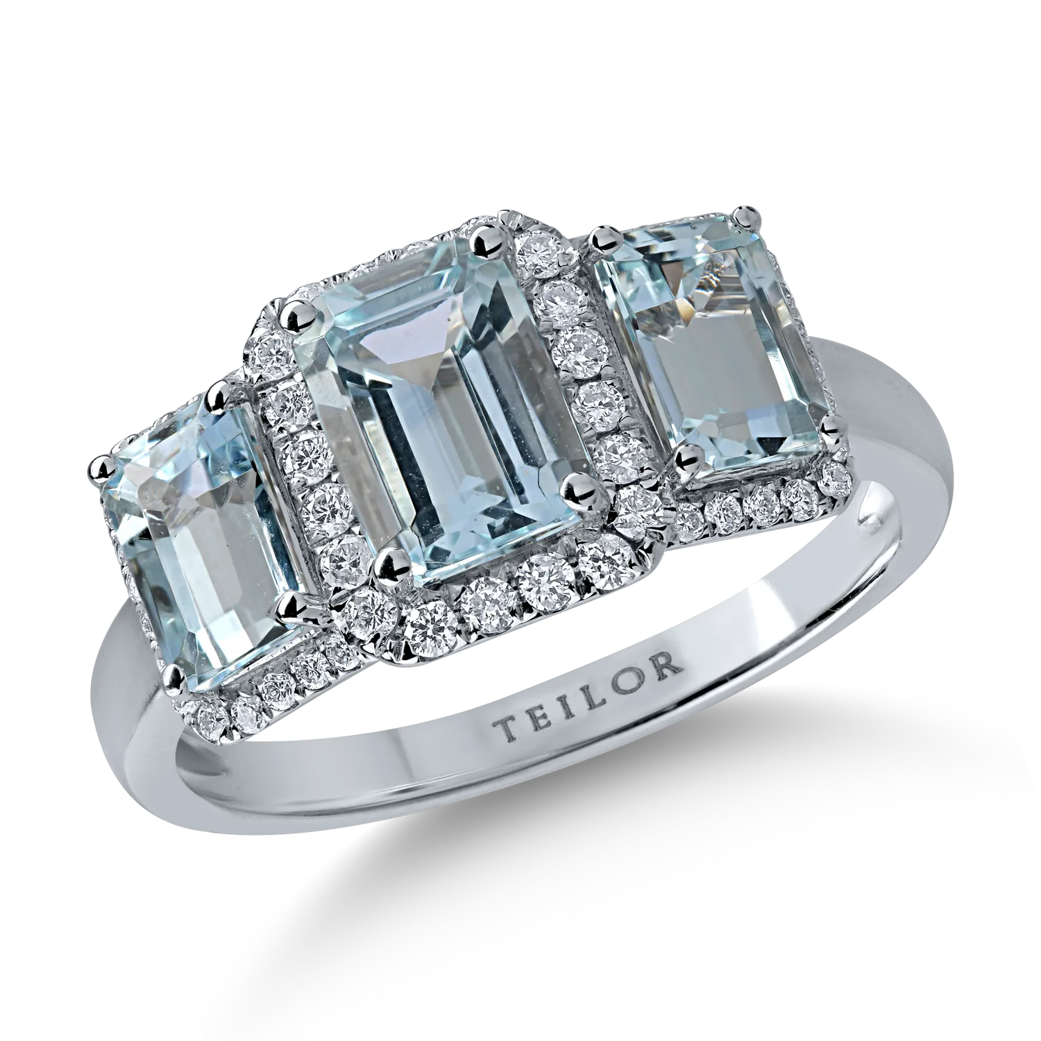 Fehérarany gyűrű 2.24ct akvamarinokkal és 0.26ct gyémántokkal