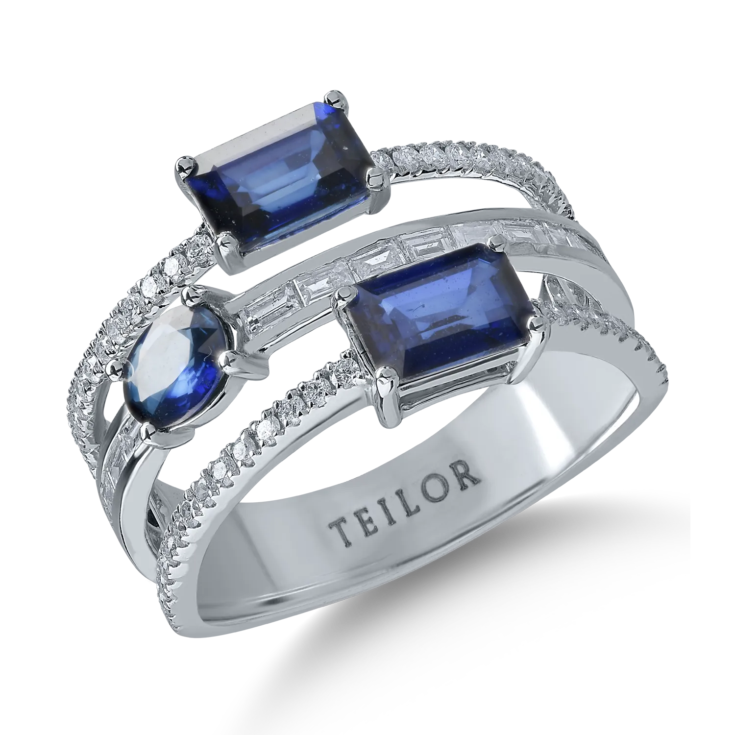 White gold ring with 1.86ct sapphires and 0.54ct diamonds