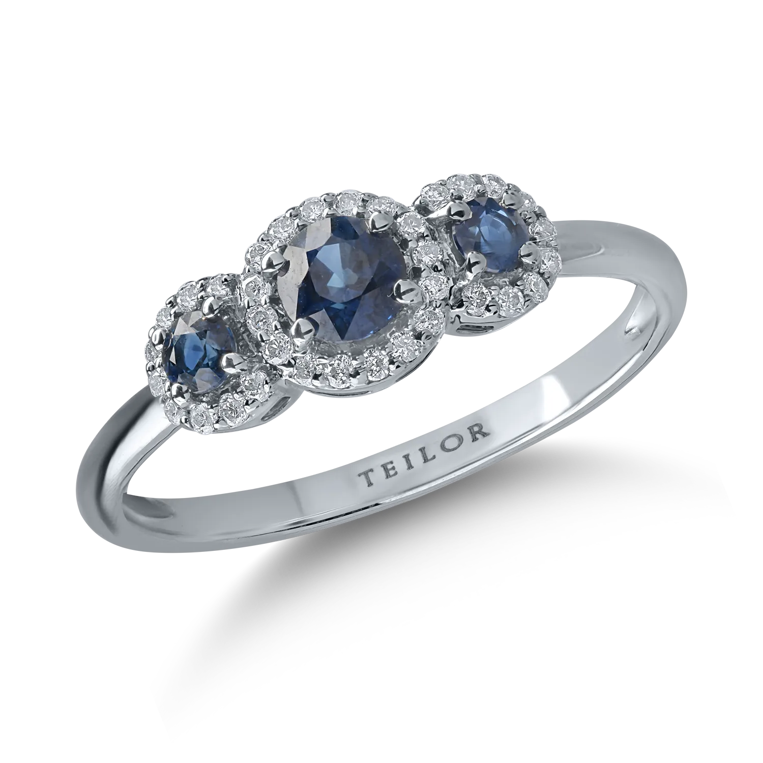 White gold ring with 0.53ct sapphires and 0.14ct diamonds