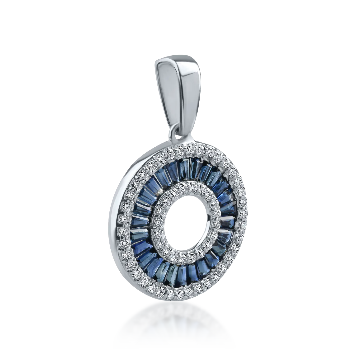 Round white gold pendant with 1.04ct heated sapphires and 0.352ct diamonds