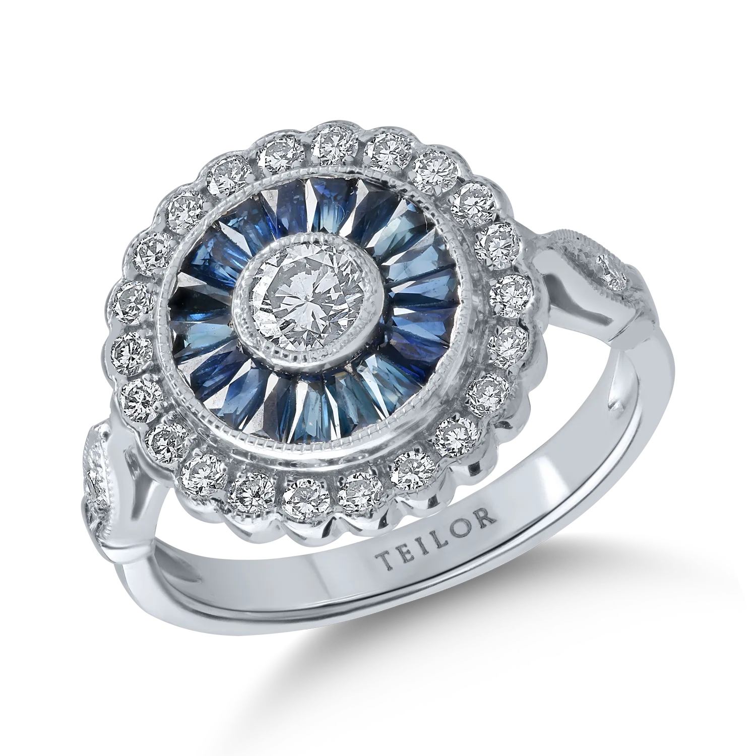 White gold ring with 0.77ct sapphires and 0.59ct diamonds