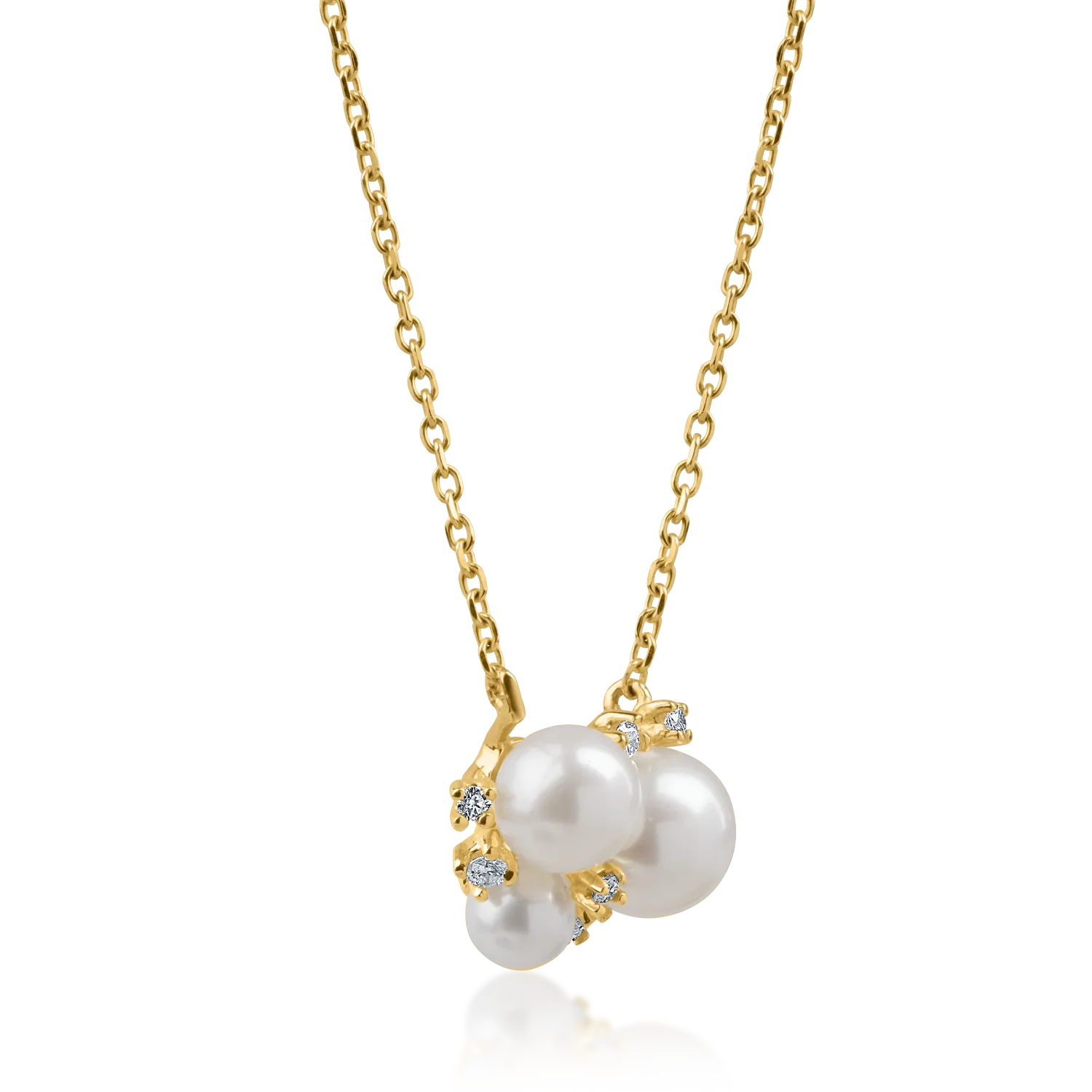 Yellow gold pendant chain with 3.4ct fresh water pearls and 0.08ct diamonds