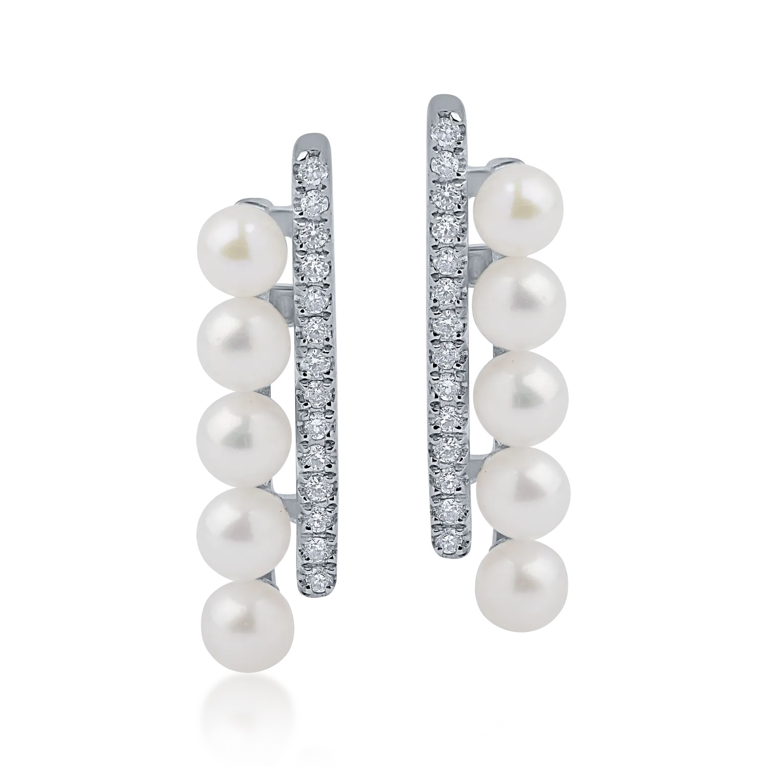 White gold stud earrings with 2.01ct fresh water pearls and 0.11ct diamonds