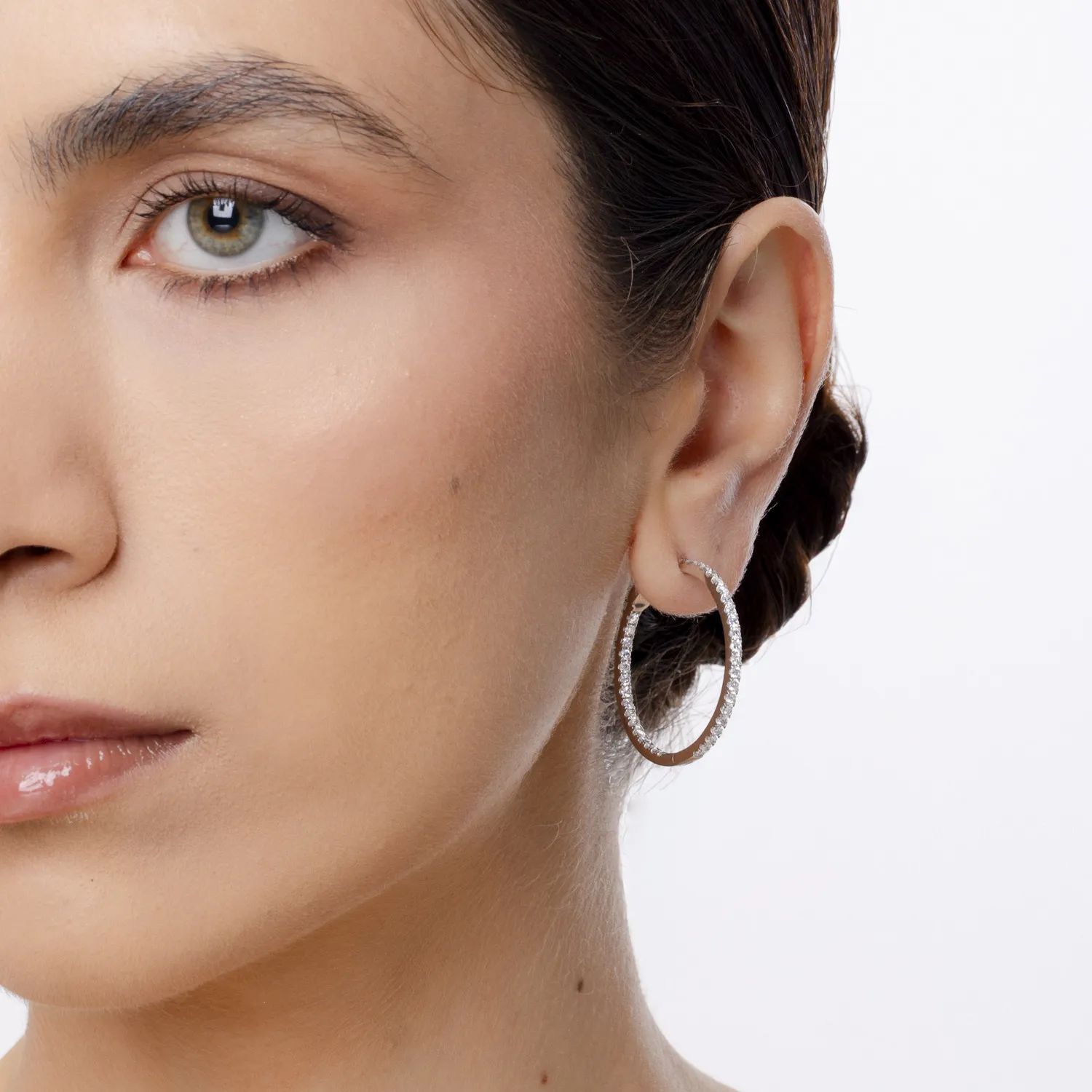 Fehér arany fülbevaló 1.9ct gyémántokkal