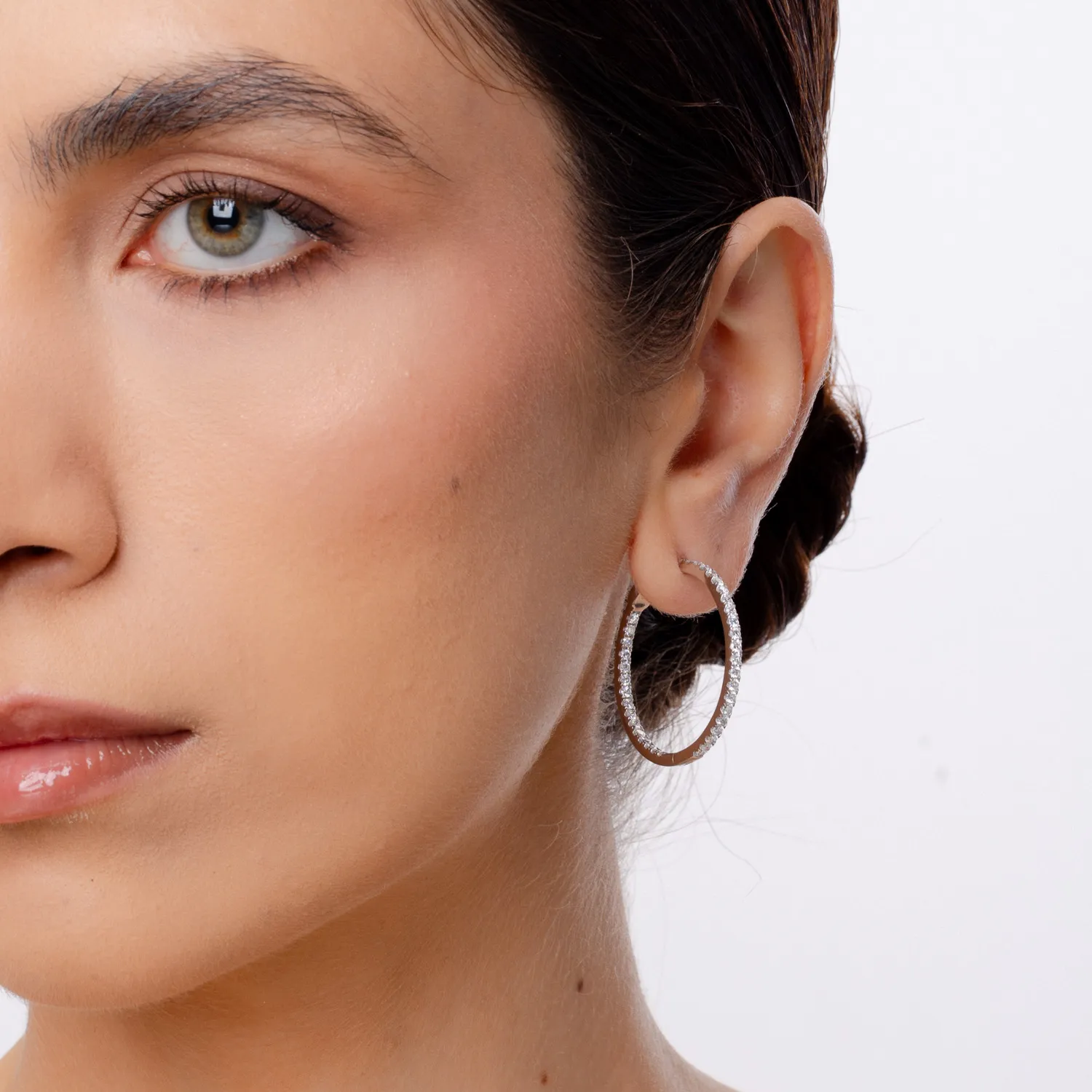 Fehér arany fülbevaló 1.9ct gyémántokkal