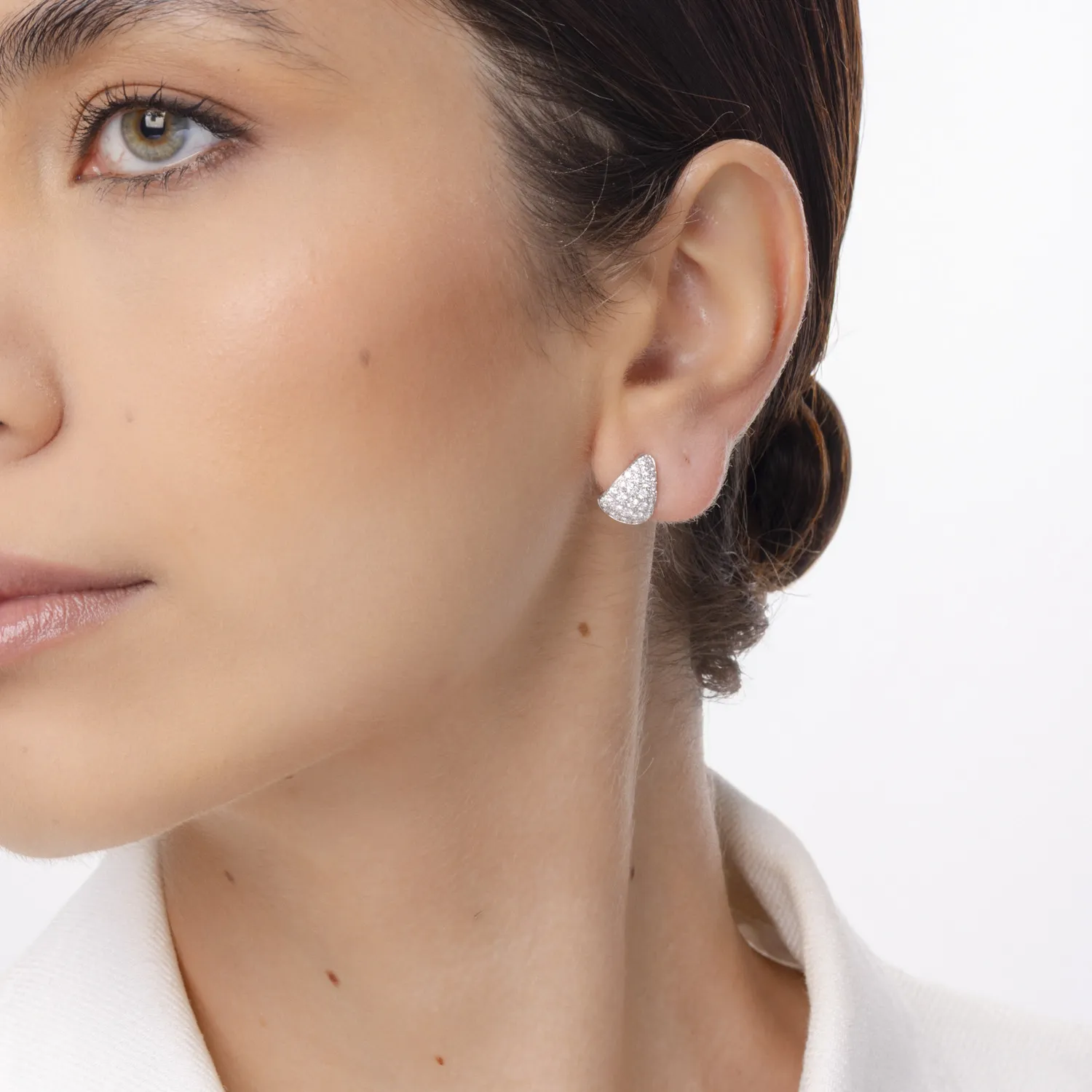 Fehér arany fülbevaló 1.15ct gyémántokkal