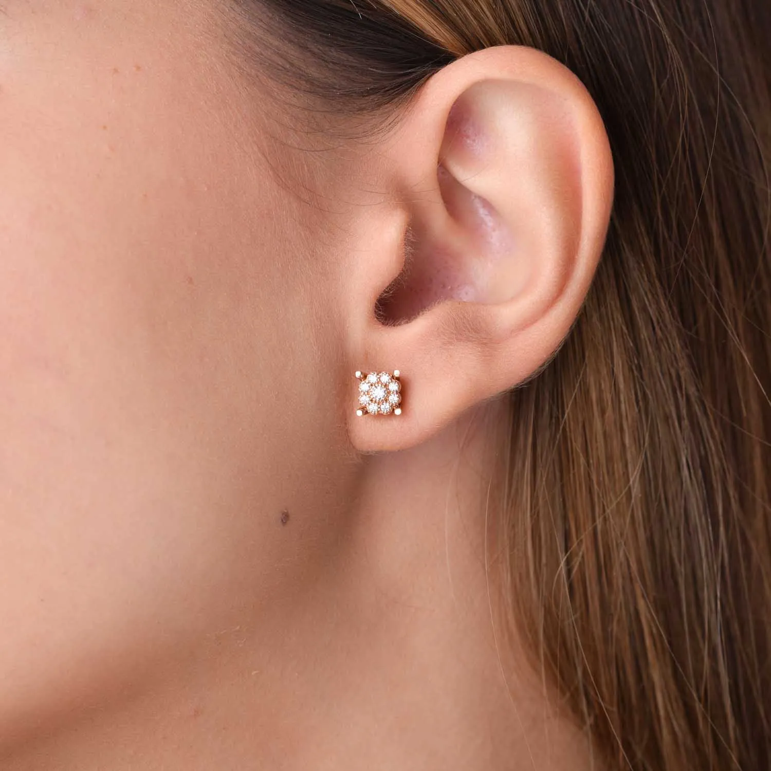 Rose gold flower earrings with zirconia