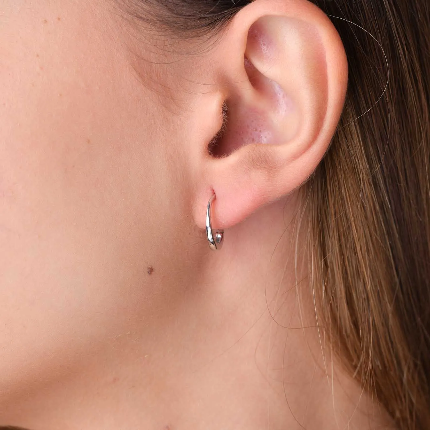 Minimalist white gold earrings