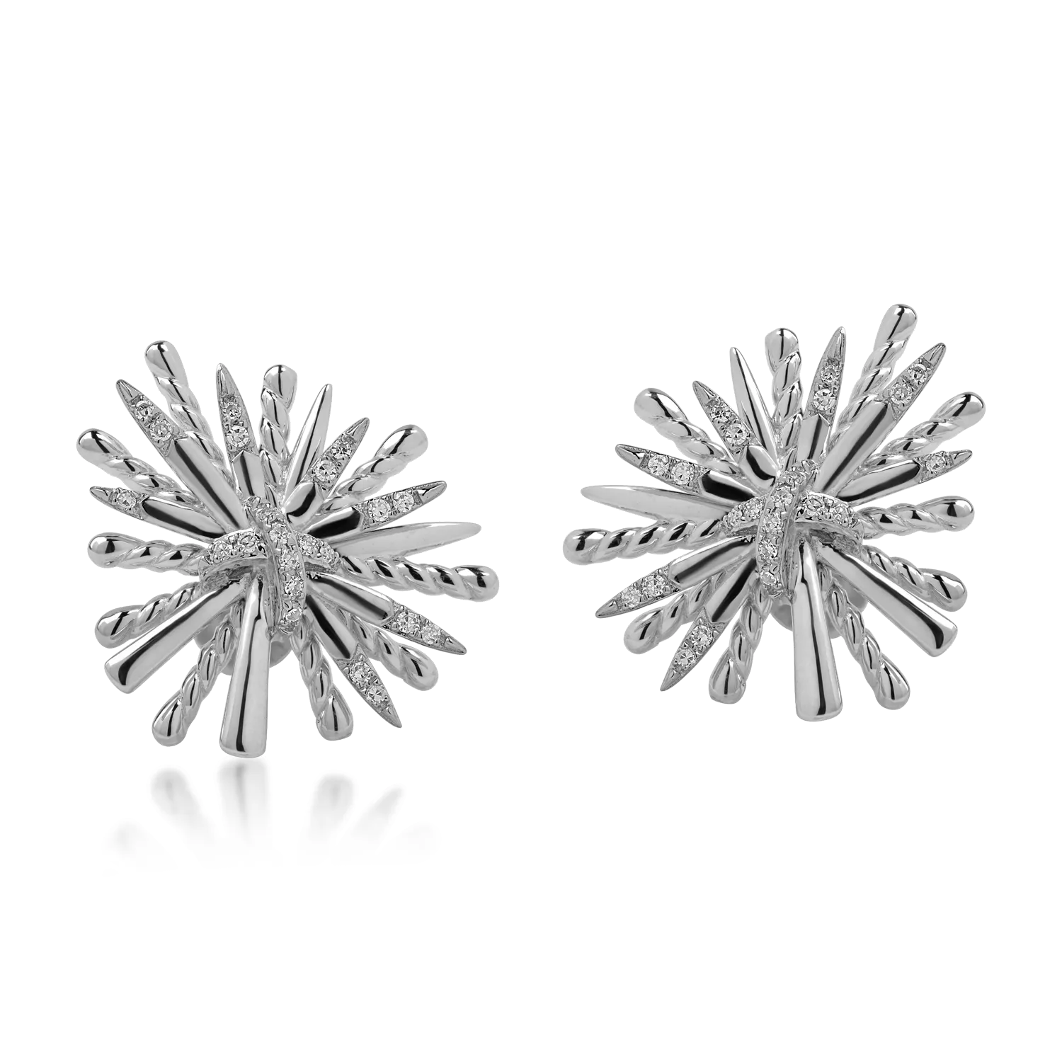 Fehérarany virágos fülbevaló 0.109ct gyémántokkal
