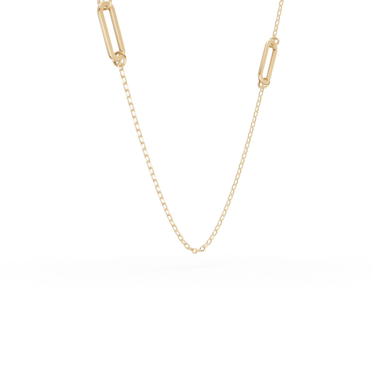 Yellow gold chain with geometric details