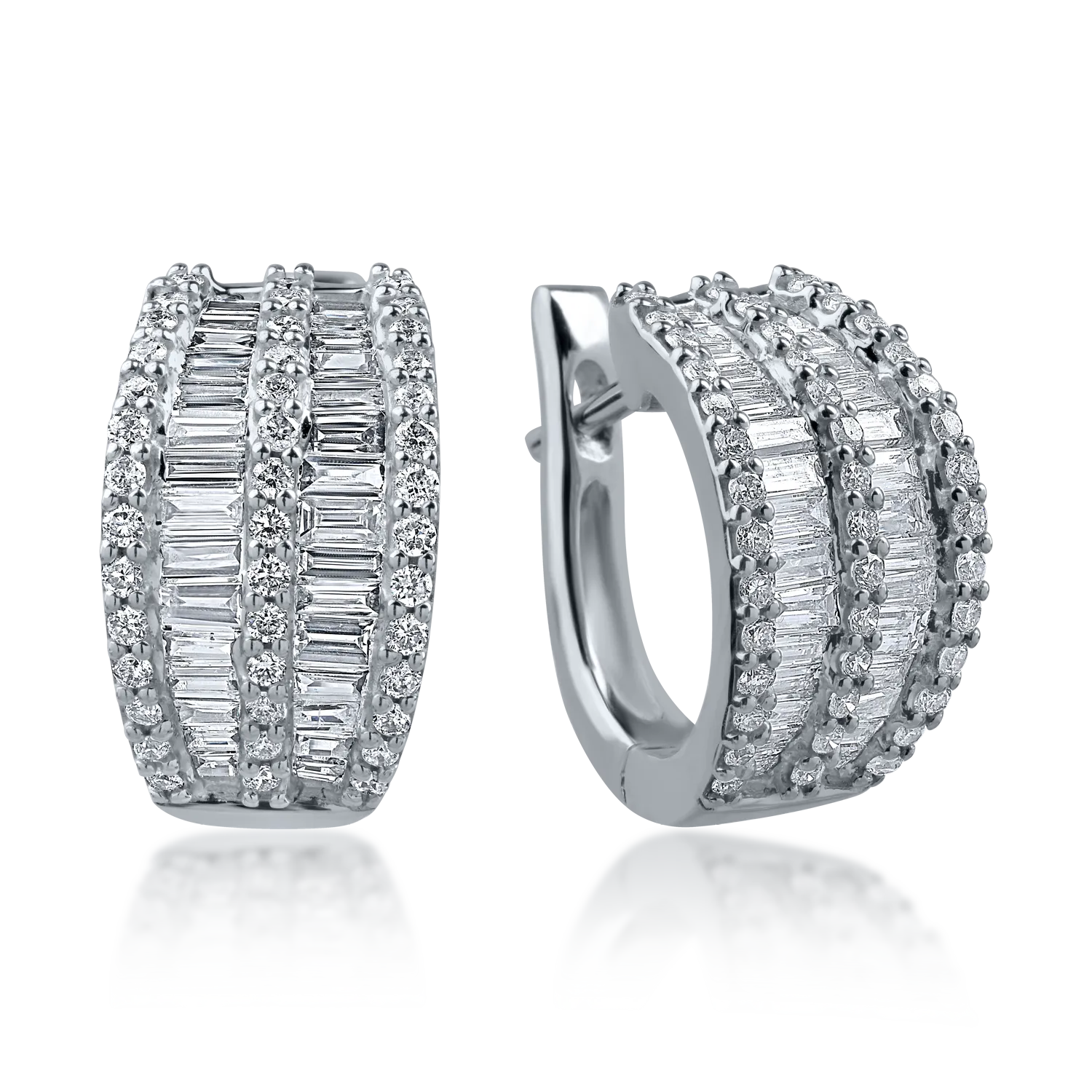 Cercei on-ear din aur alb cu diamante baguette si rotunde de 1.04ct