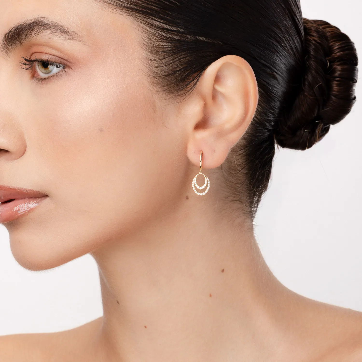Geometryczne kolczyki z żółtego złota z diamentami 0.37ct