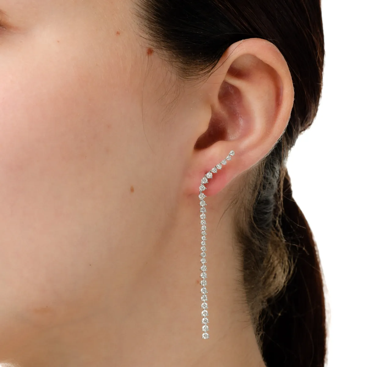 Fehérarany hosszú fülbevaló 1.83ct gyémántokkal