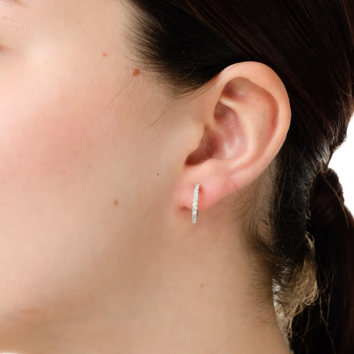 Cercei rotunzi din aur alb cu diamante de 0.36ct