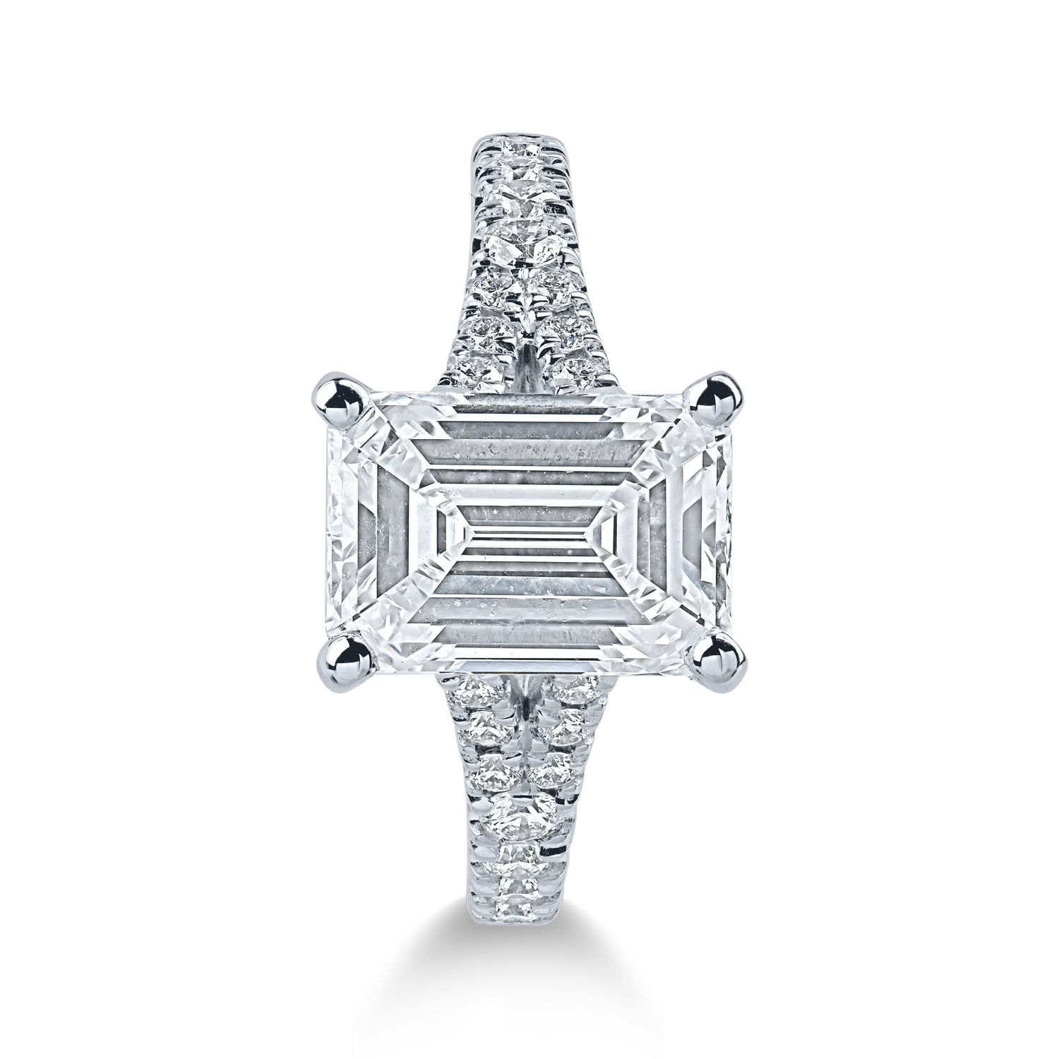 White gold engagement ring with one 3.07ct central diamond and 0.36ct pave diamonds