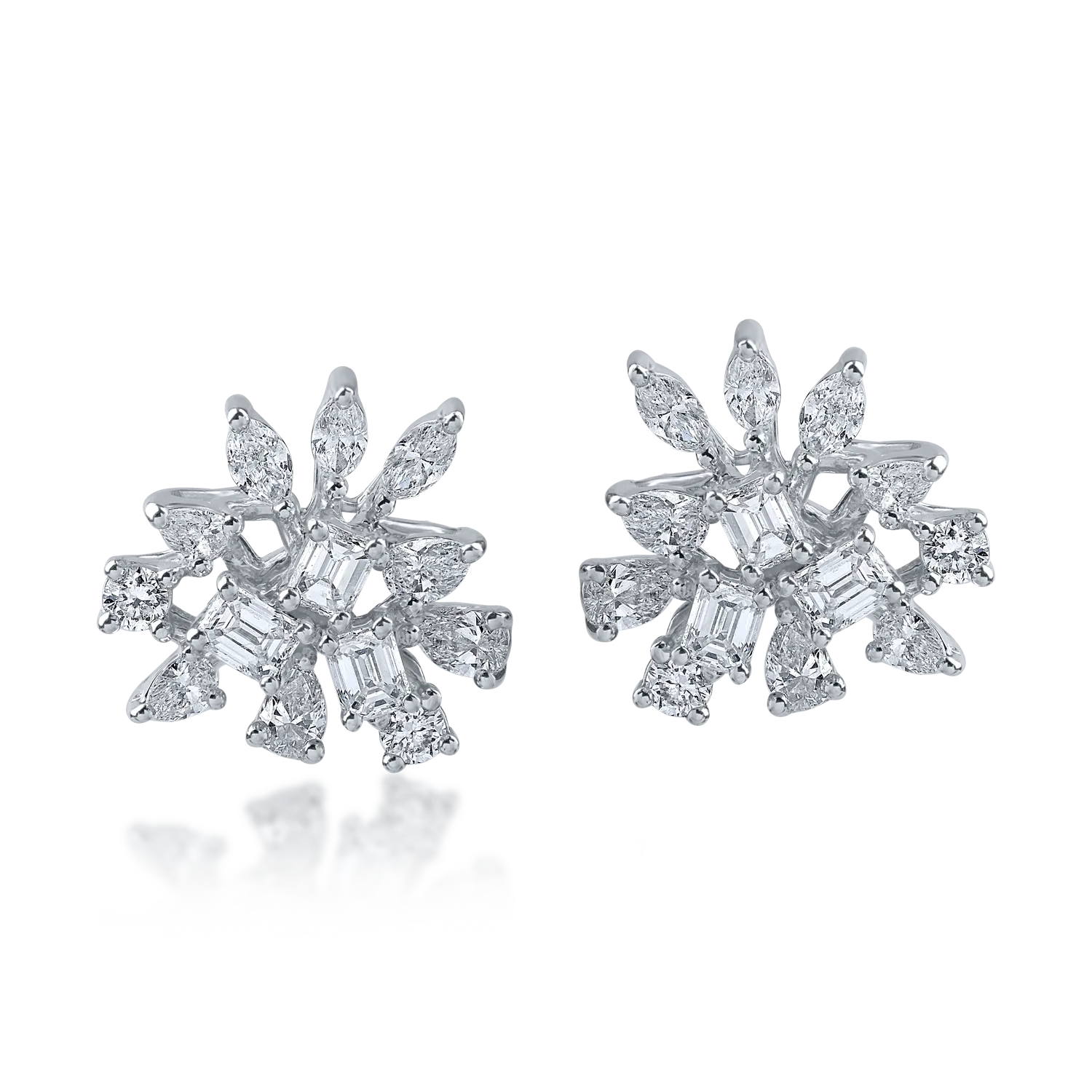 Fehérarany virágos fülbevaló 0.85ct gyémántokkal