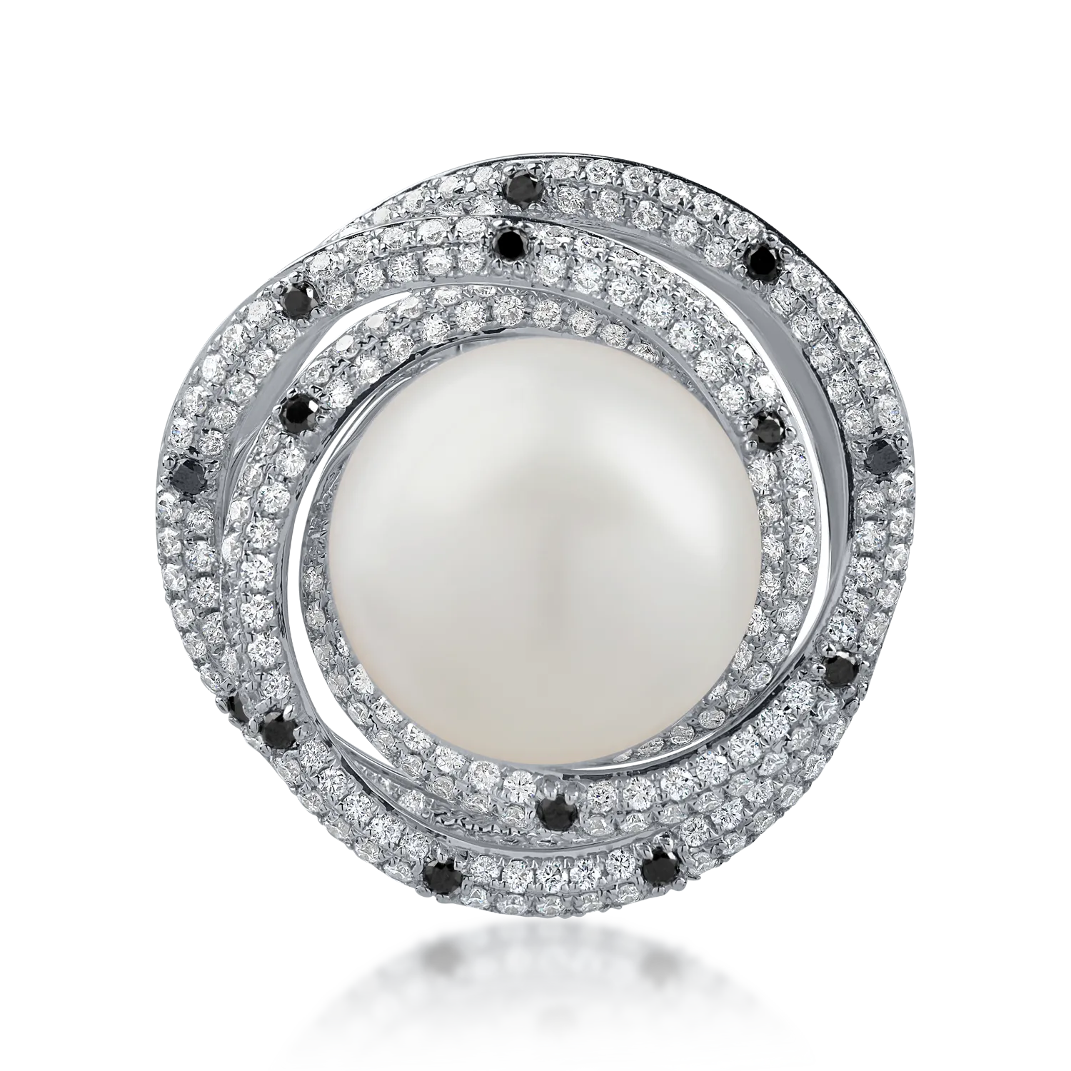 White gold brooch with 13.9ct pearl and 1.08ct diamonds
