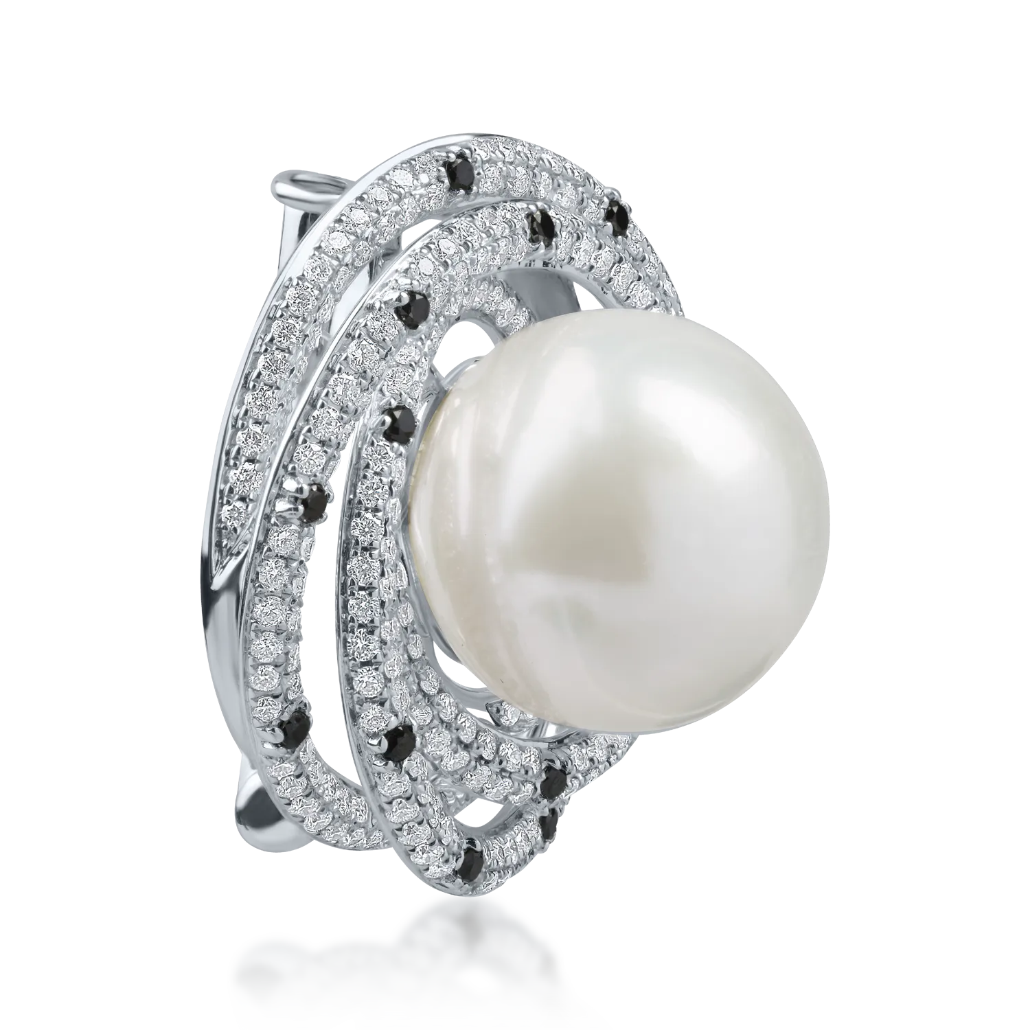 White gold brooch with 13.9ct pearl and 1.08ct diamonds