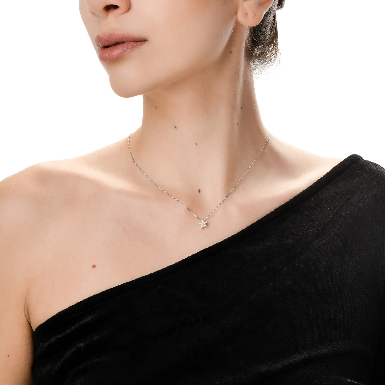 Pandantiv steluta din aur alb cu diamante de 0.07ct