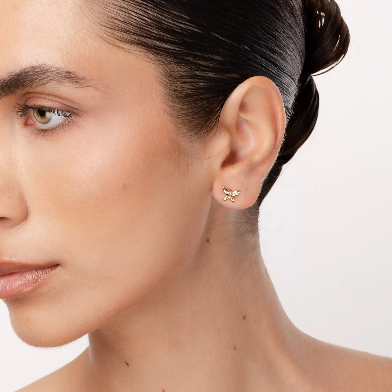 Cercei fluturi din aur galben cu diamante de 0.006ct