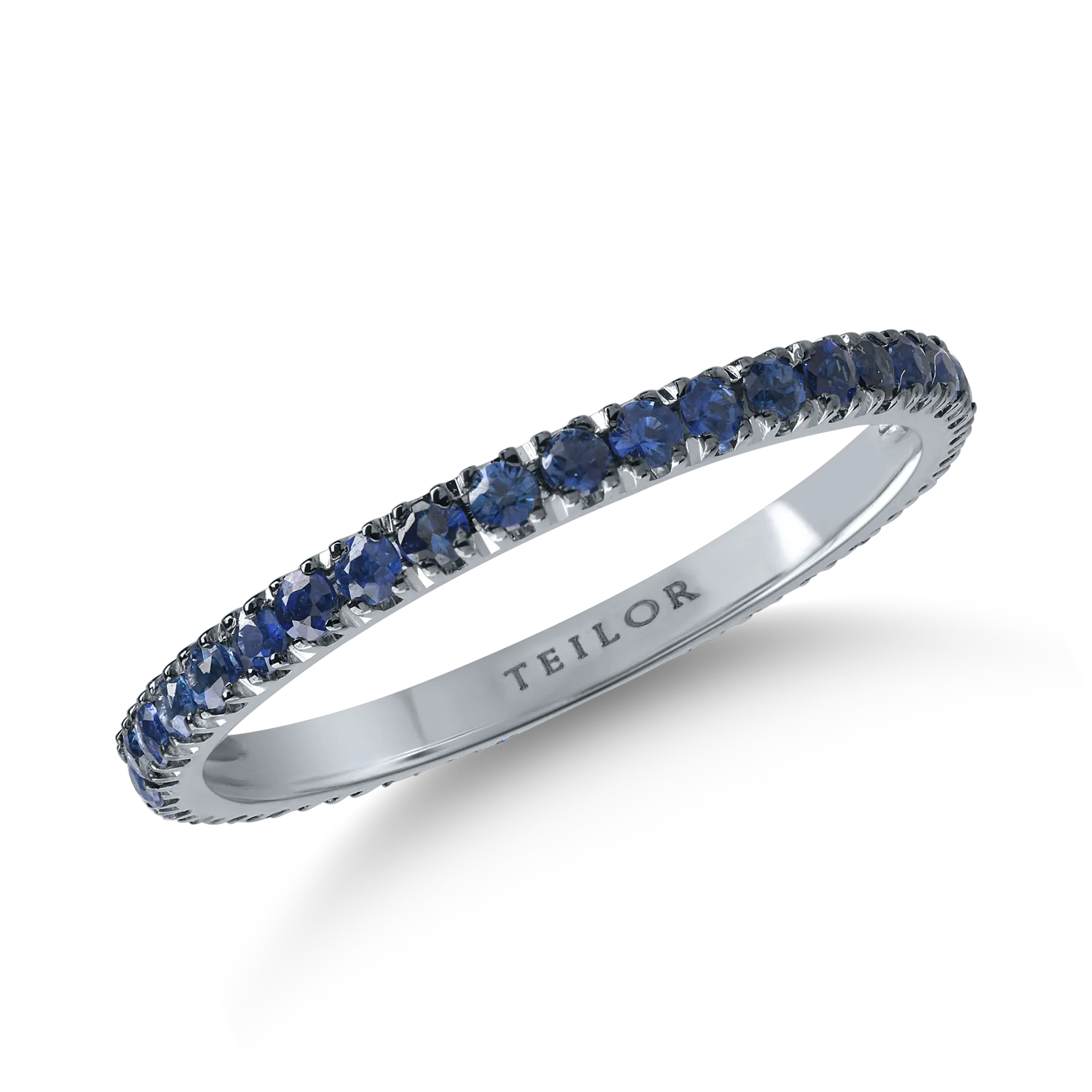 Eternity ring in white gold with 0.7ct sapphires