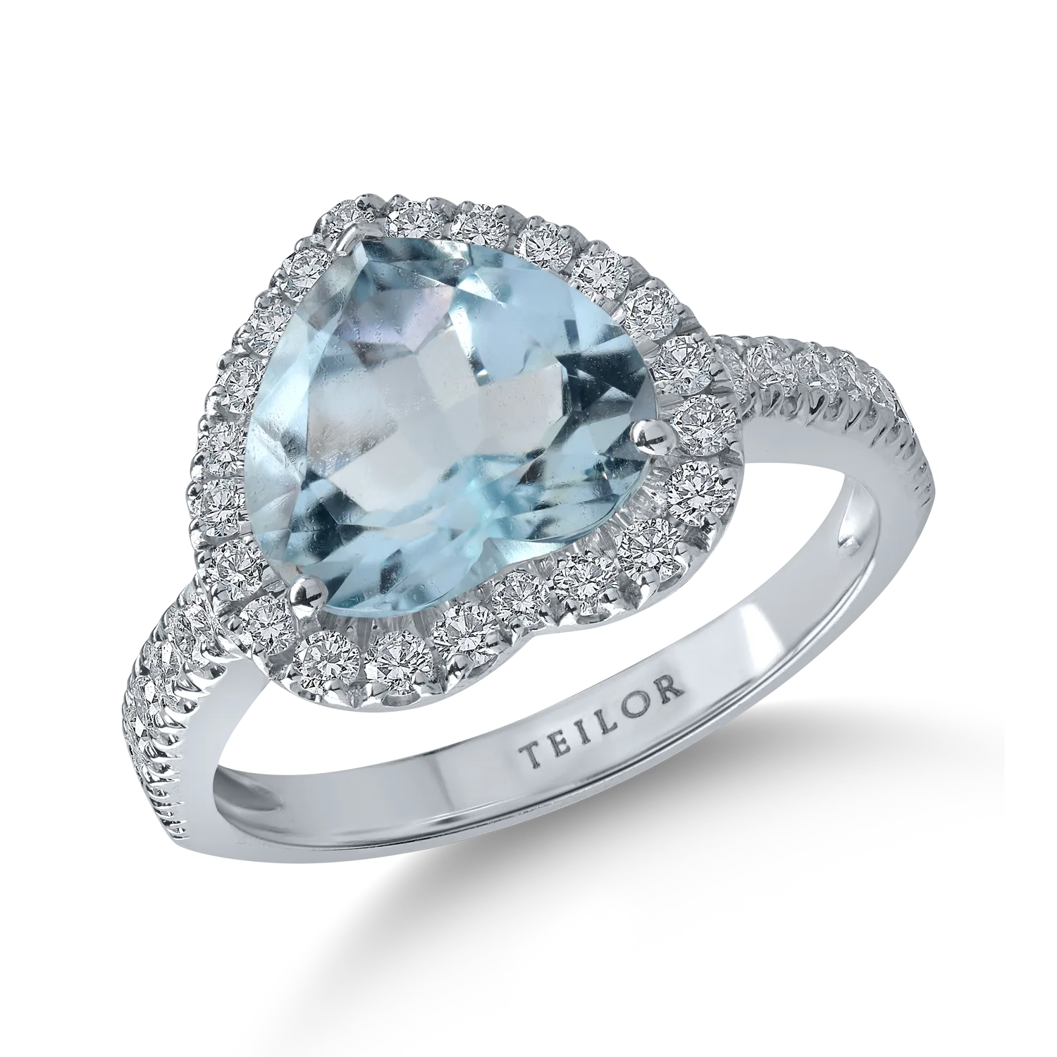 White gold heart ring with 2.38ct aquamarine and 0.48ct diamonds