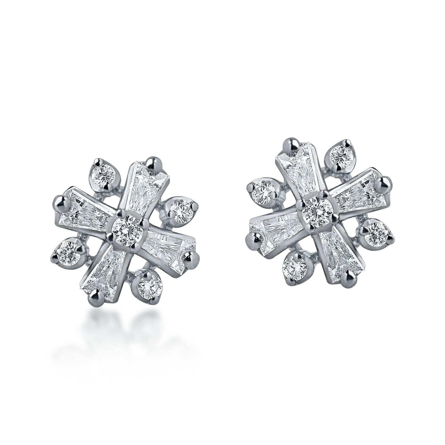 Cercei cu surub din aur alb cu diamante de 0.33ct