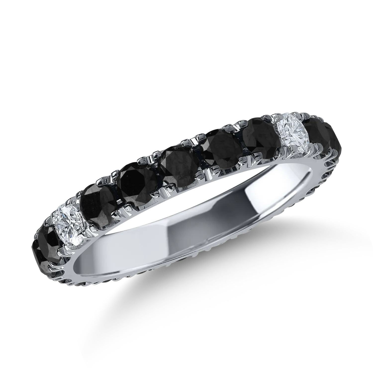Eternity ring in white gold with 2ct black diamonds and 0.3ct clear diamonds