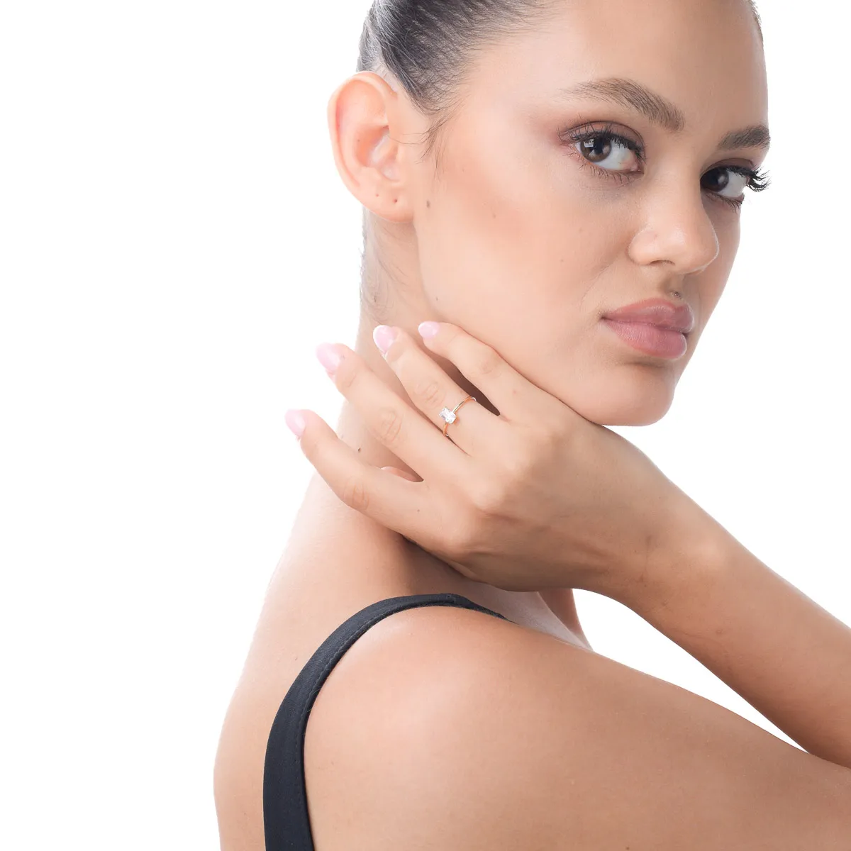 Inel de logodna din aur galben cu zirconia solitaire
