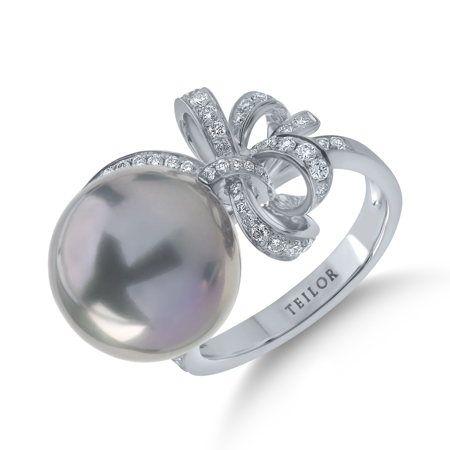 Inel din aur alb cu perla de cultura si diamante de 0.4ct