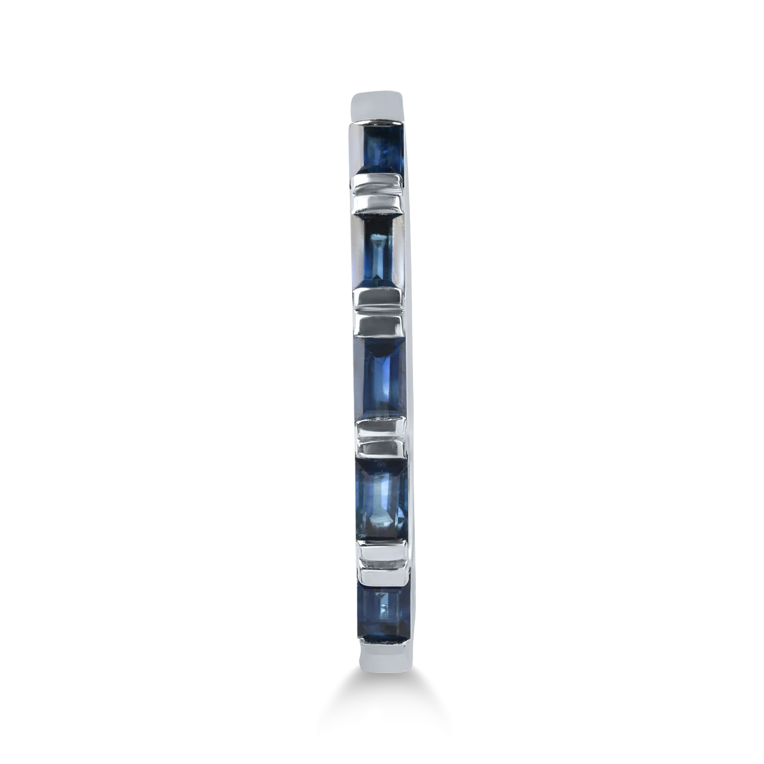 Half eternity ring in white gold with 0.6ct sapphires