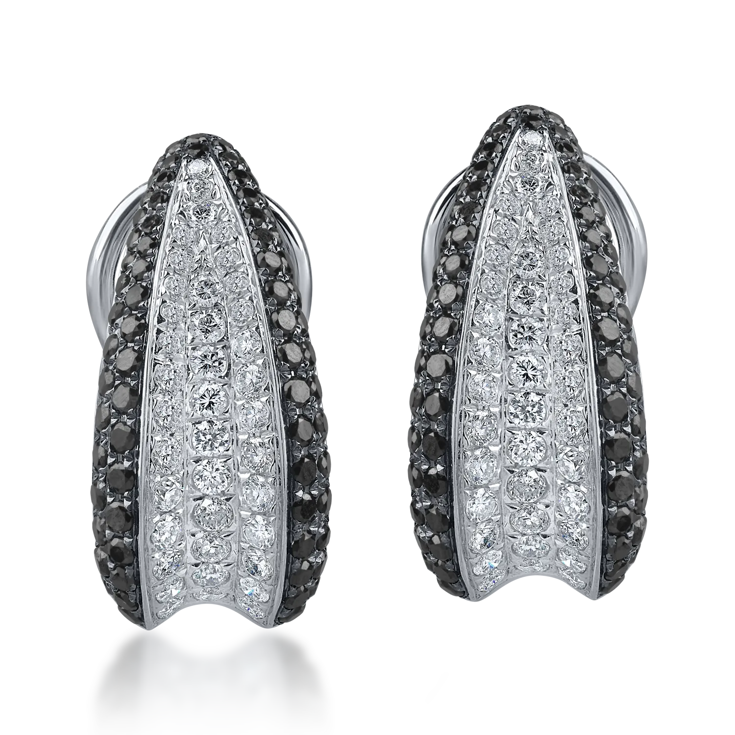 Kolczyki do uszu z białego złota z przezroczystymi diamentami o masie 0.8ct i czarnymi diamentami o masie 1ct