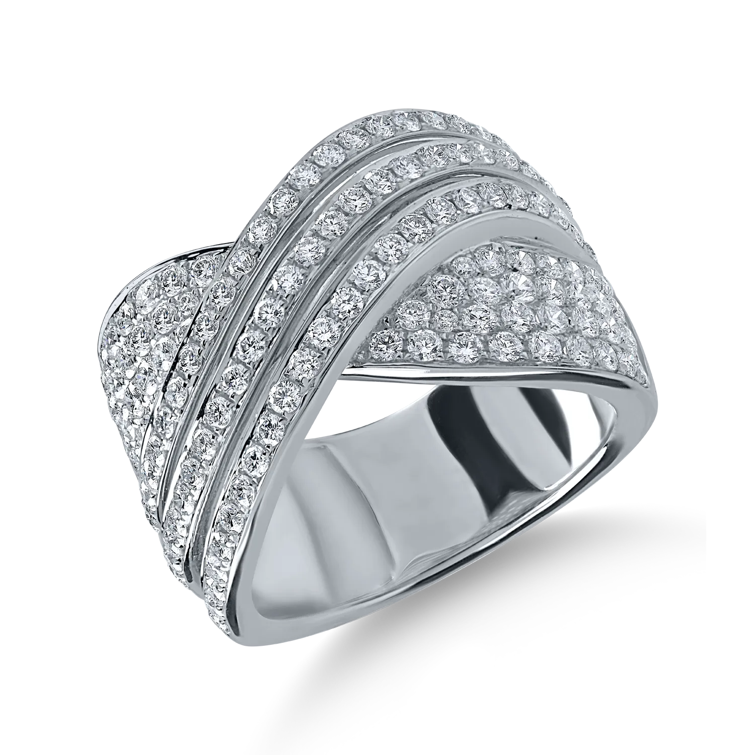 White gold ring with 1.8ct diamonds