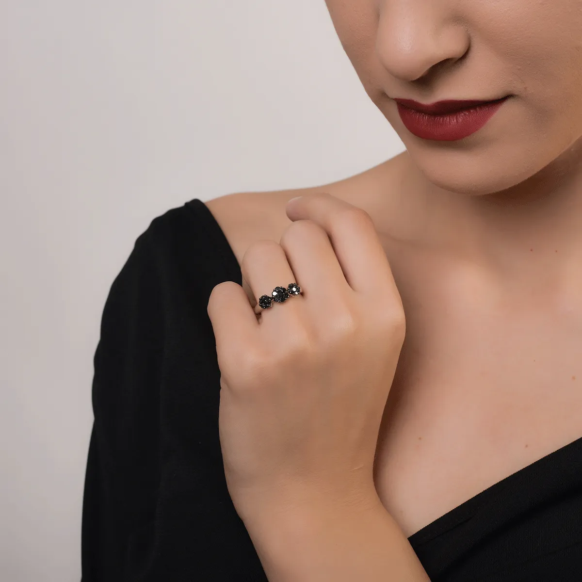 Пръстен от бяло злато 14K с черни диаманти 0.61ct