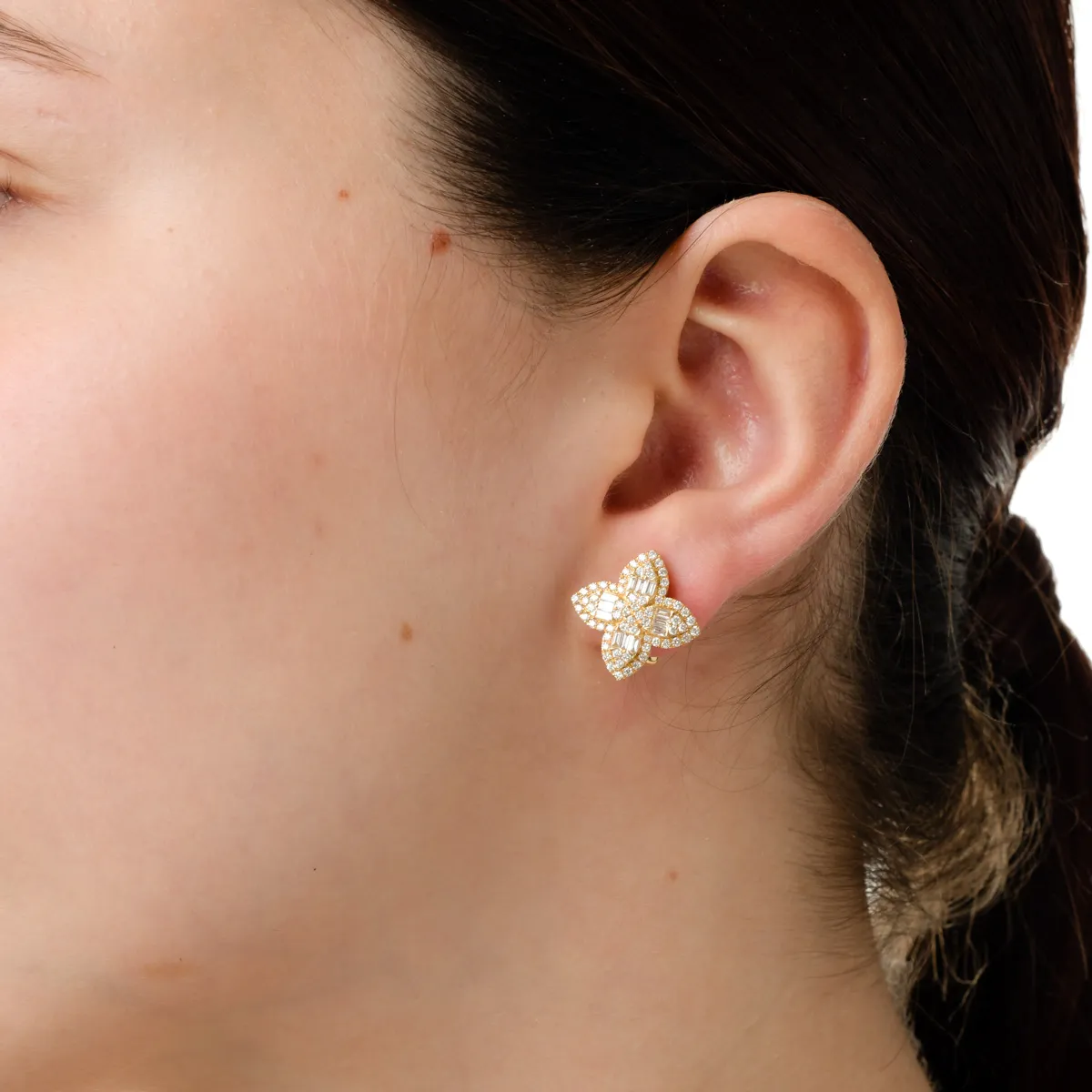 Yellow gold earrings with 1.1ct diamonds