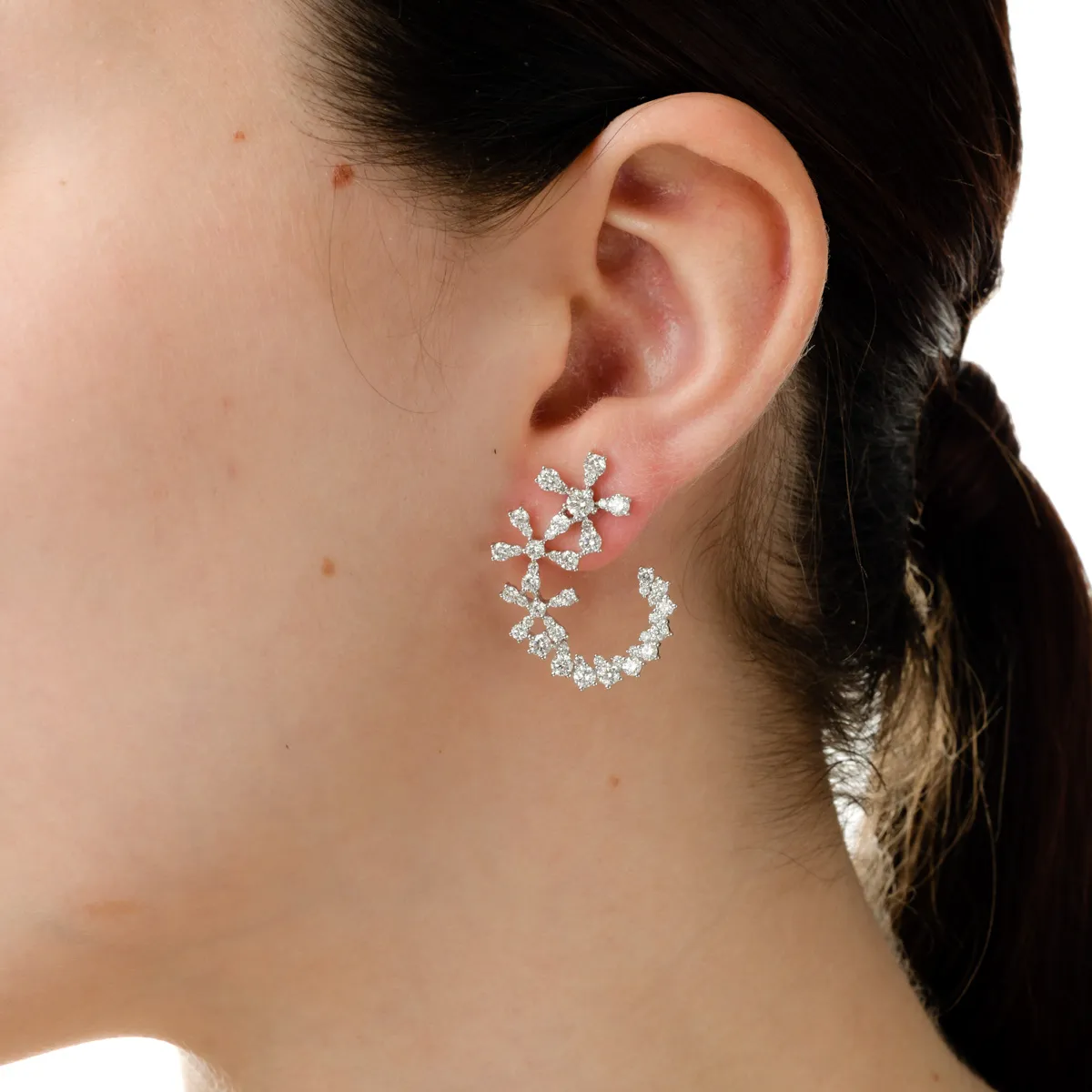 White gold earrings with 3.4ct diamonds