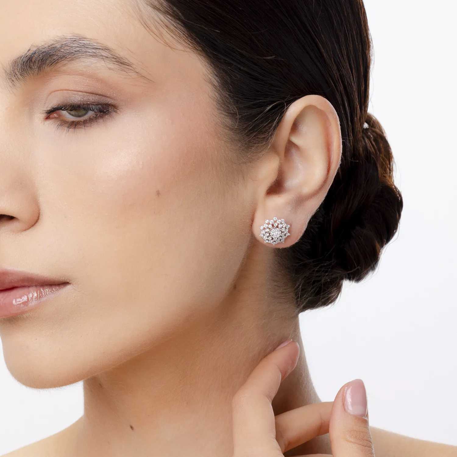 Fehérarany fülbevaló 0.9ct gyémántokkal