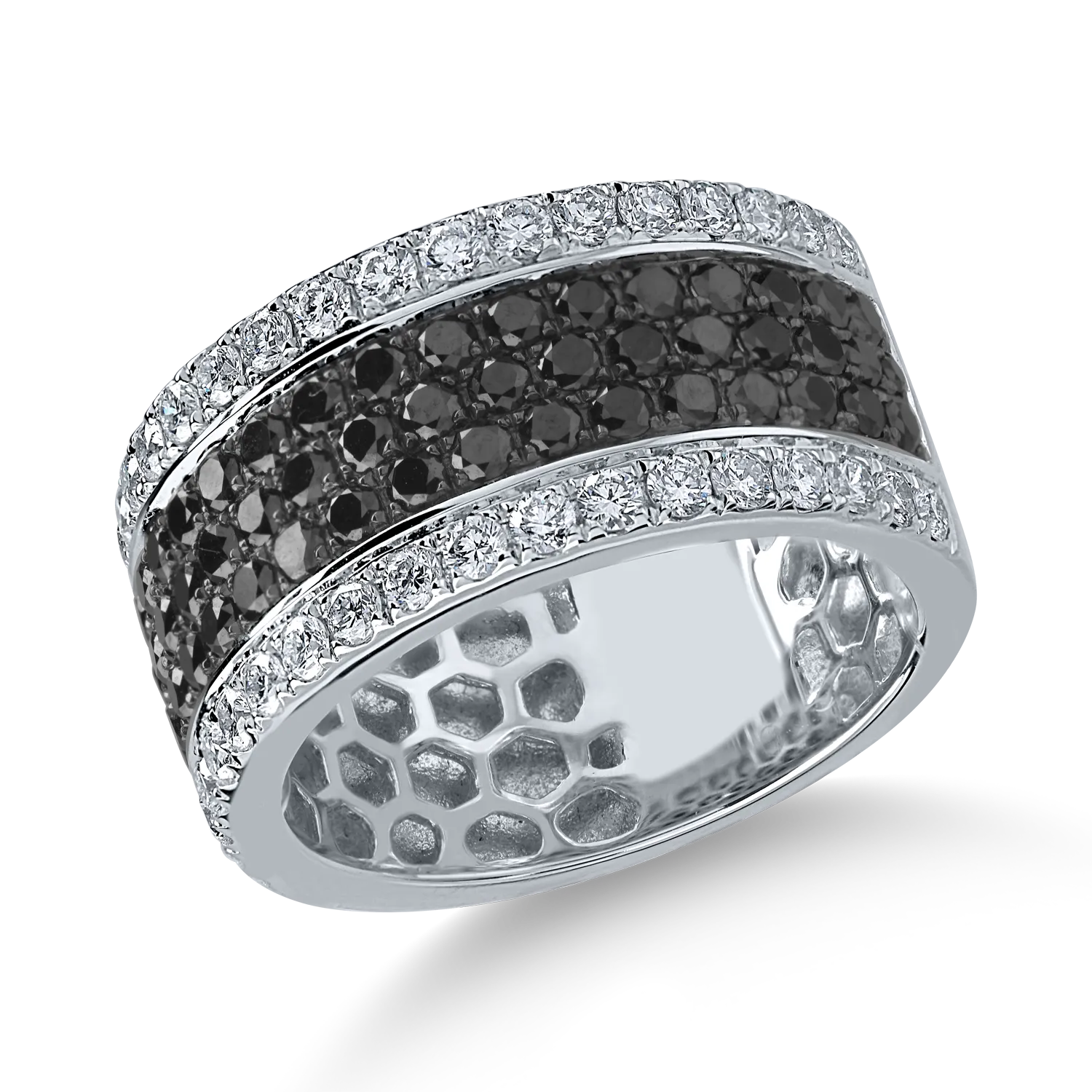 White gold ring with 1.8ct black and clear diamonds