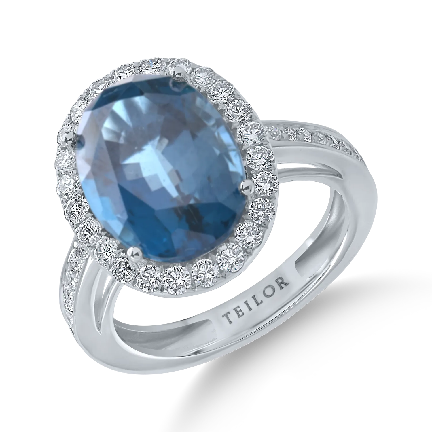 Fehérarany gyűrű 7.8ct londoni kék topázzal és 0.6ct gyémántokkal