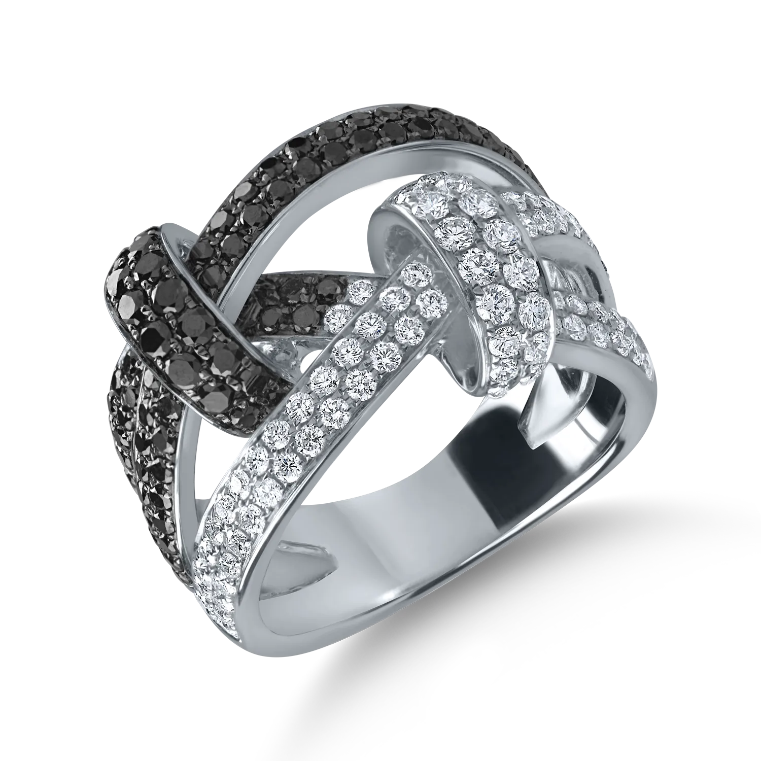 White gold ring with black and clear diamonds of 1.7ct