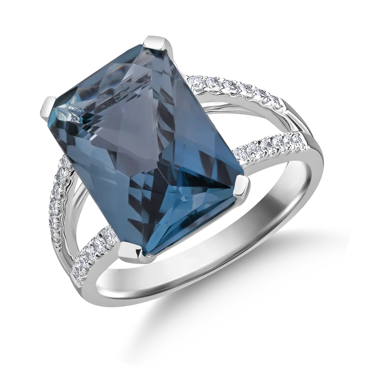 Inel din aur alb cu topaz london blue de 8.48ct si diamante de 0.22ct