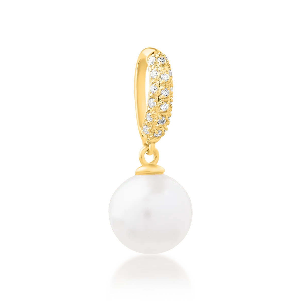 Yellow gold pendant with 3.9ct fresh water pearl and 0.08ct diamonds