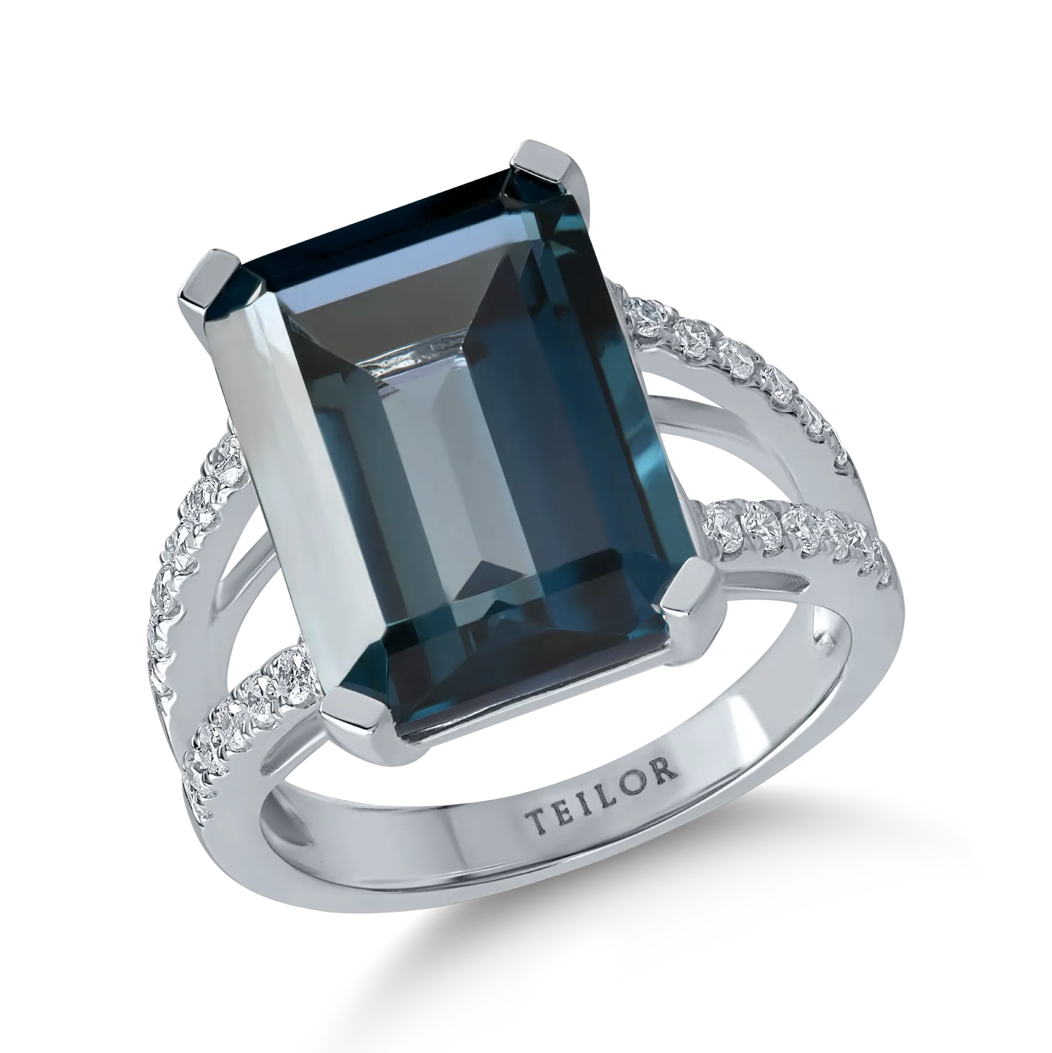 Fehérarany gyűrű 8.2ct londoni kék topázzal és 0.2ct gyémántokkal