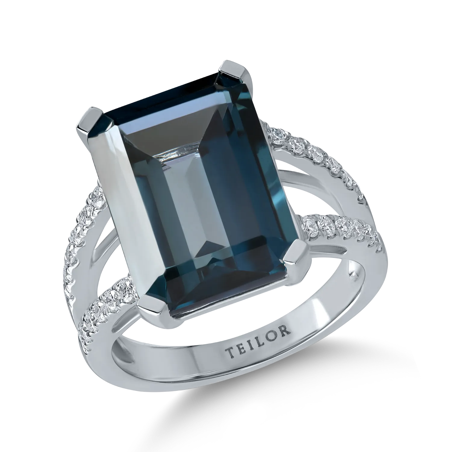 Inel din aur alb cu topaz london blue de 8.2ct si diamante de 0.2ct-178329