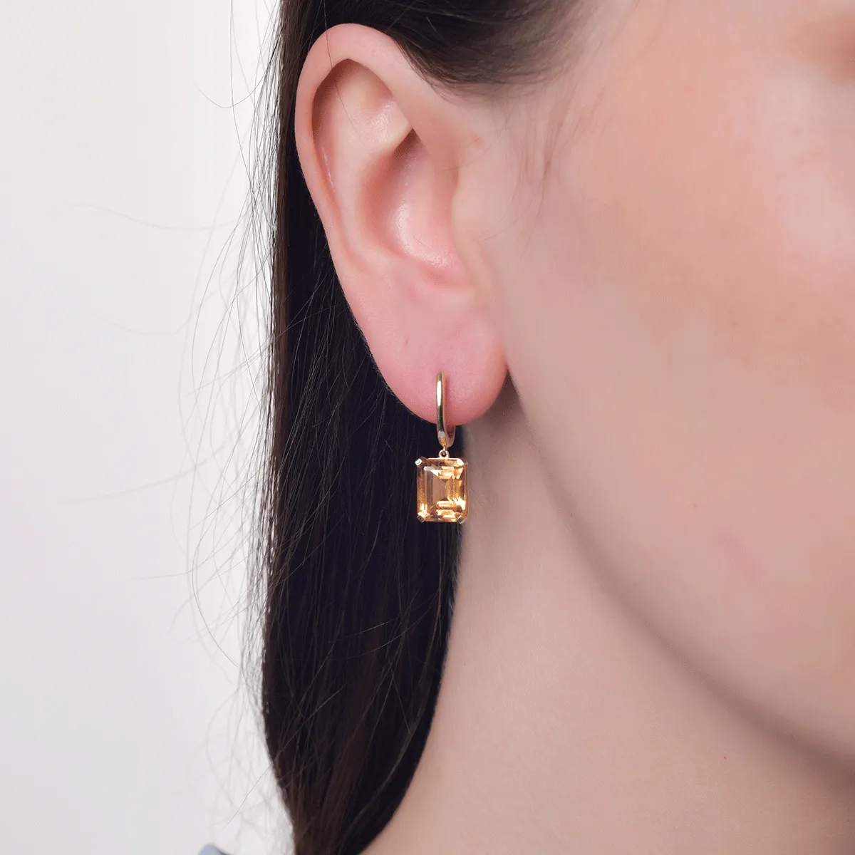 Yellow gold earrings with 6.7ct citrines