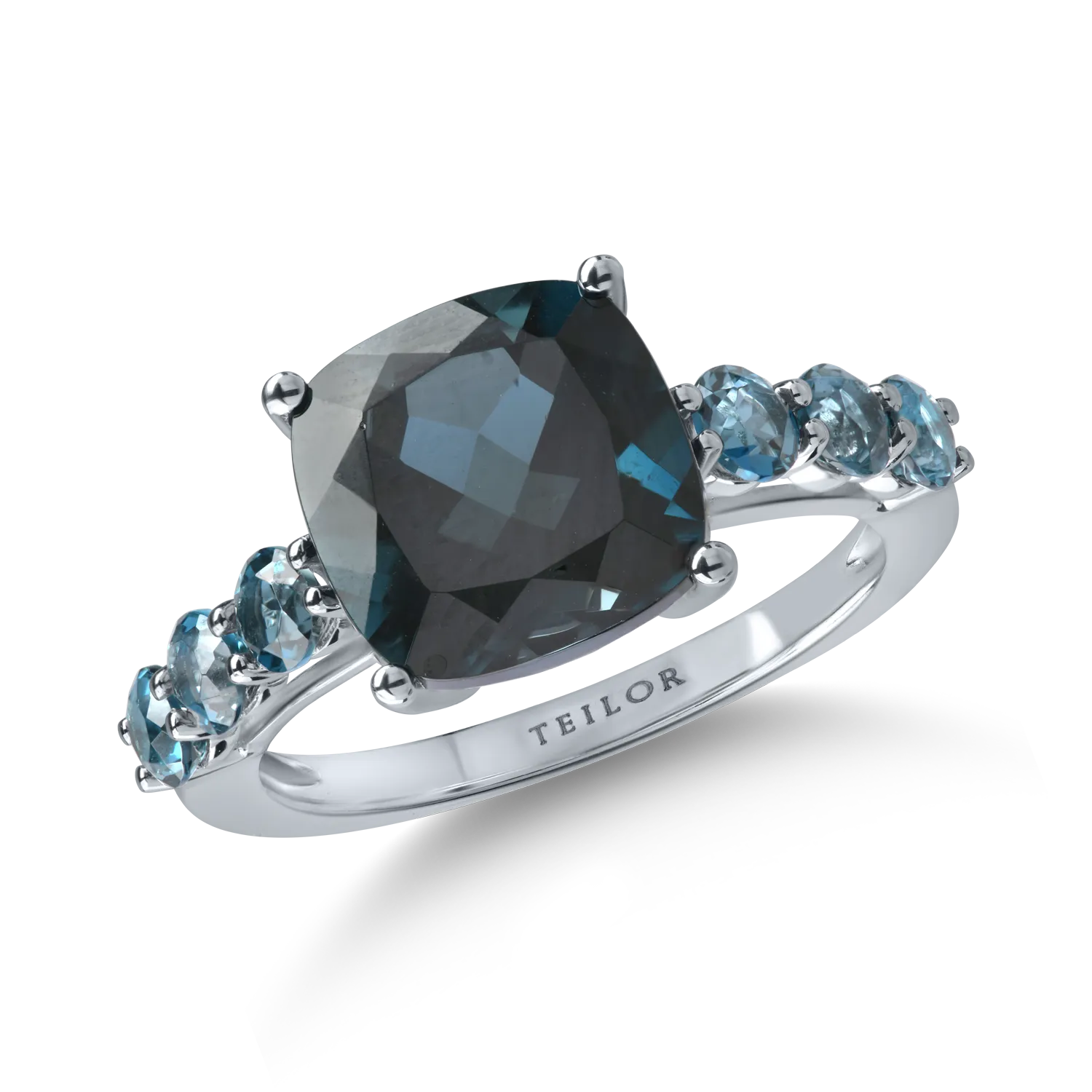 White gold ring with 4.7ct London blue topaz