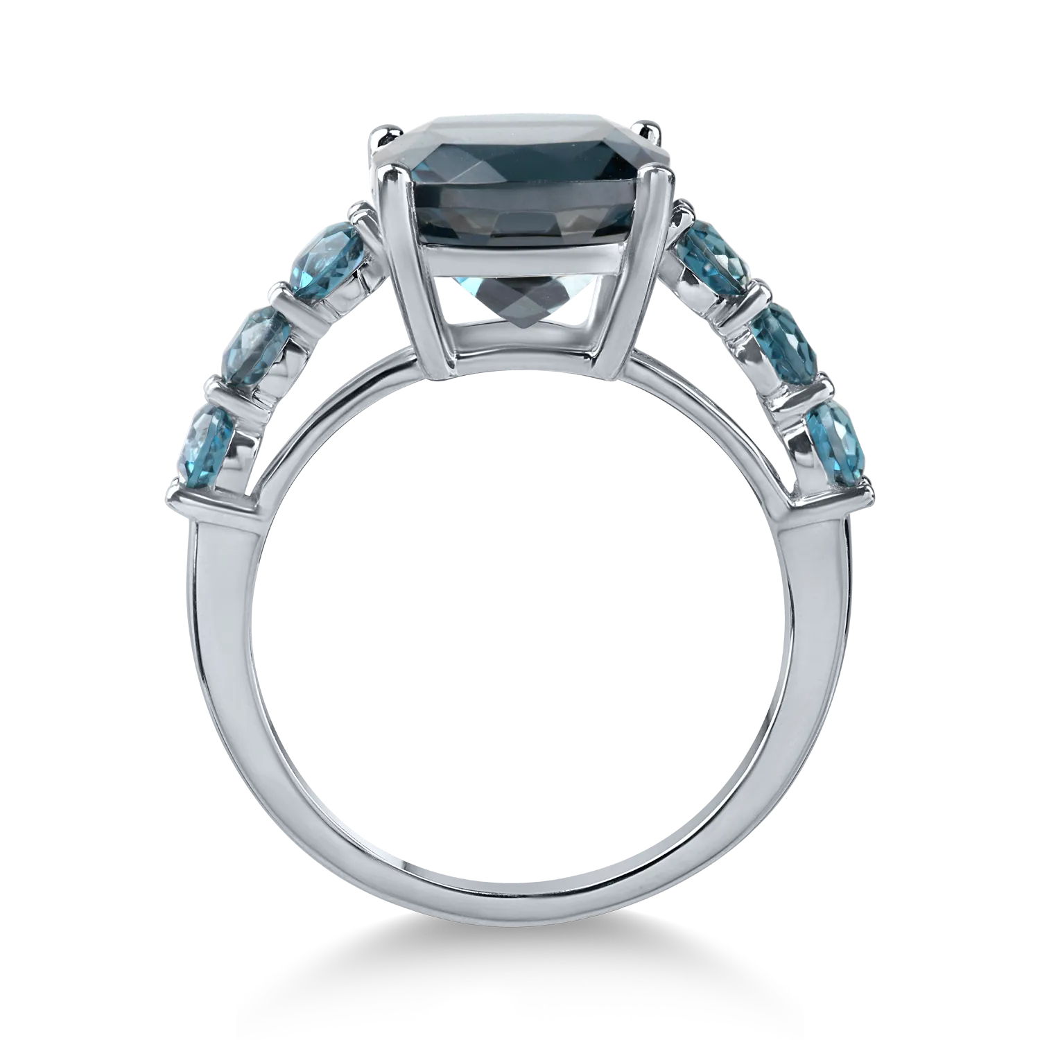 White gold ring with 4.7ct London blue topaz