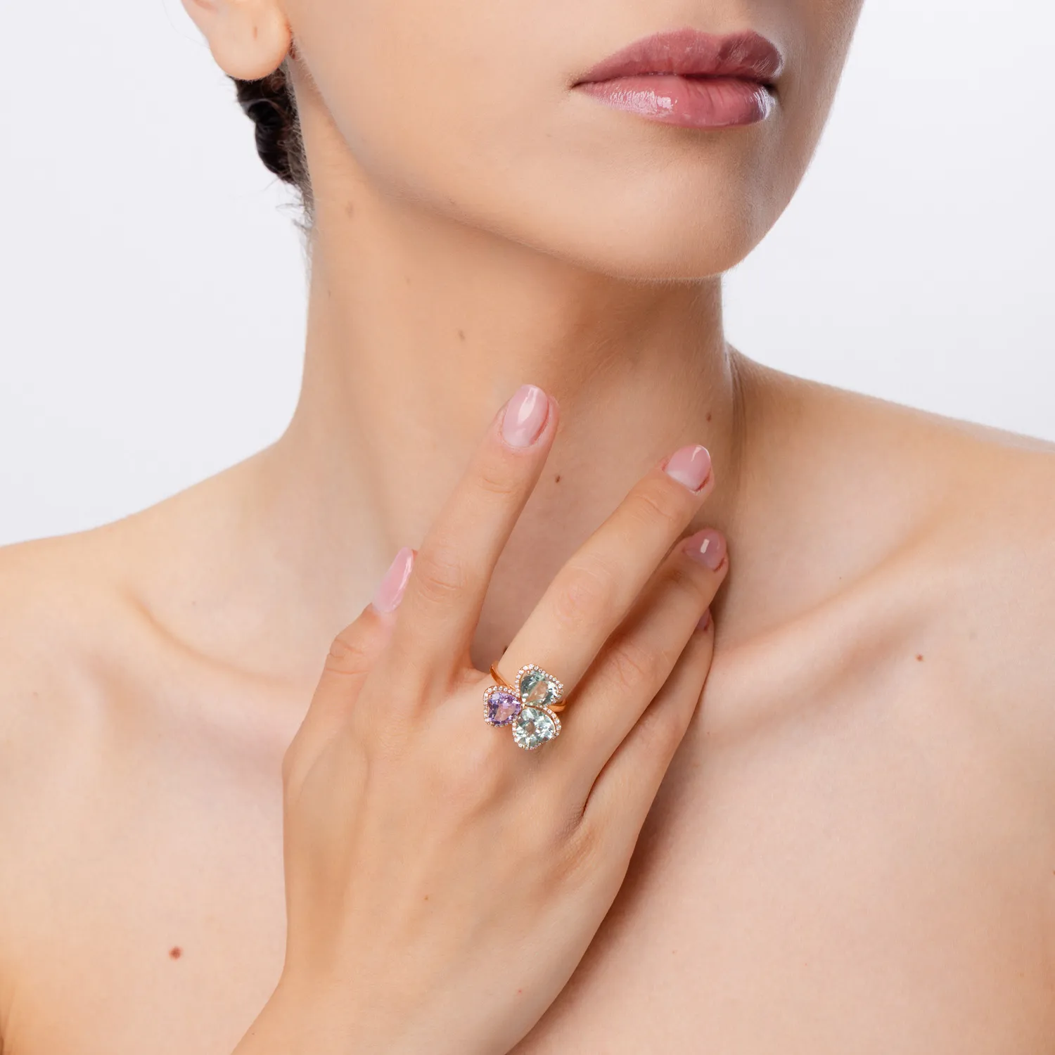 Rose gold ring with 6.2ct amethysts and 0.2ct diamonds