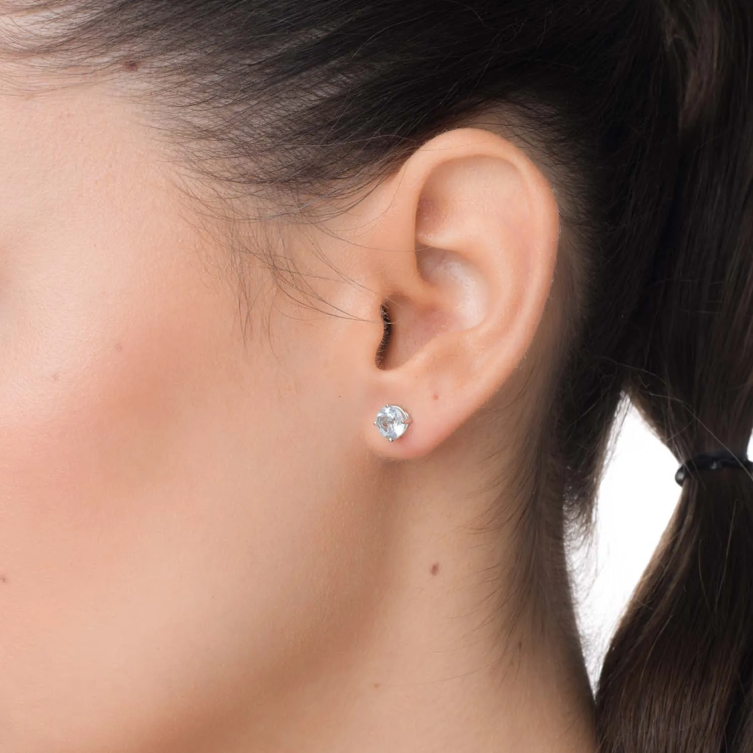 Cercei din aur alb cu acvamarine de 1.3ct